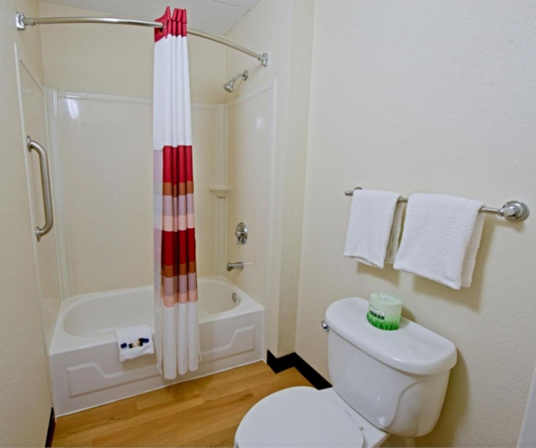 Red Roof Inn Charleston West - Hurricane, Wv Teays Valley Экстерьер фото